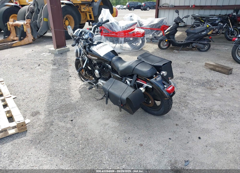 2016 HARLEY-DAVIDSON XL1200 C VIN: 1HD1CT312GC405947
