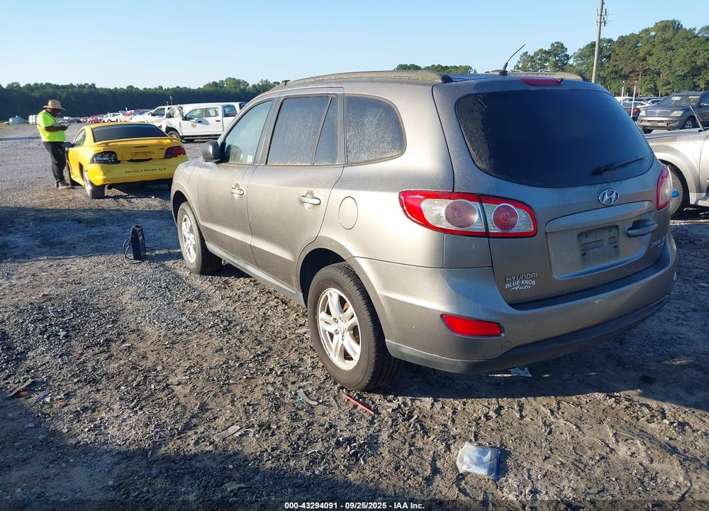 2011 HYUNDAI SANTA FE VIN: 5XYZGDAB2BG066783