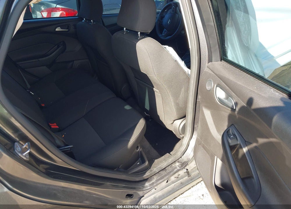 2017 FORD FOCUS VIN: 1FADP3M25HL331456