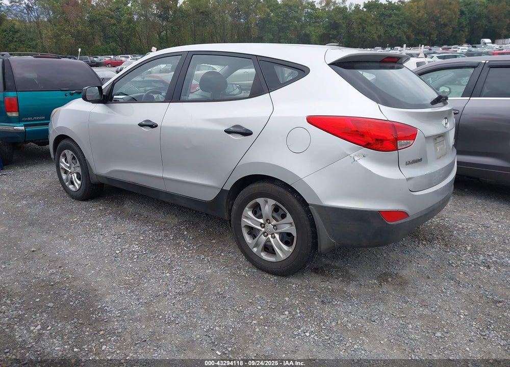2011 HYUNDAI TUCSON VIN: KM8JT3AB2BU120385