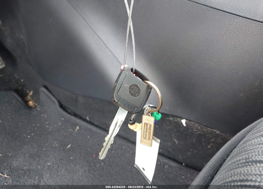 2014 NISSAN SENTRA VIN: 3N1AB7AP5EY301317