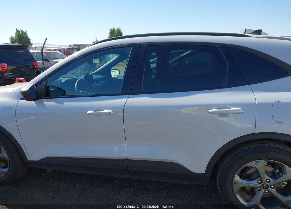 2025 FORD ESCAPE VIN: 1FMCU0MN0SUA10784