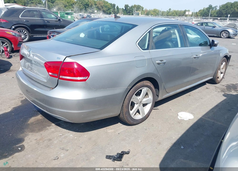 2012 VOLKSWAGEN PASSAT 2.5L SE VIN: 1VWBP7A37CC014788