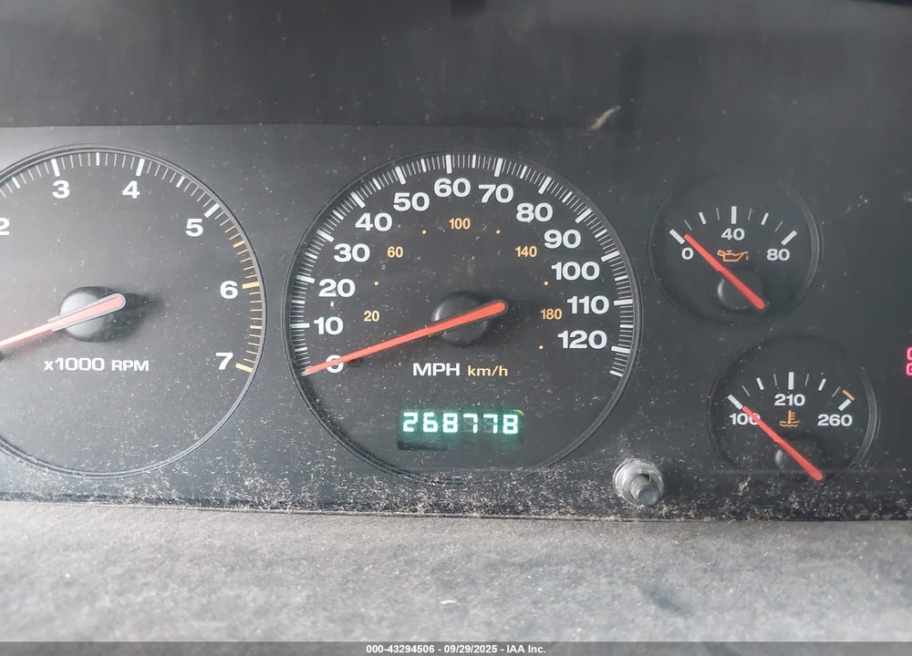 2000 JEEP GRAND CHEROKEE LAREDO VIN: 1J4GW48S4YC141958