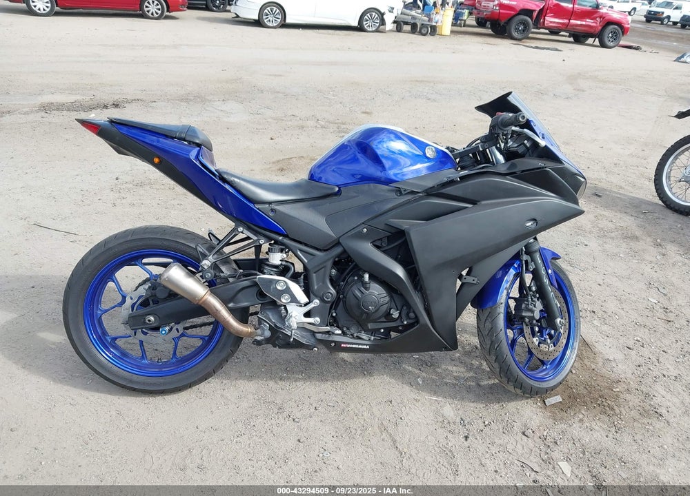 2015 YAMAHA YZFR3 VIN: MH3RH06Y8FK001232