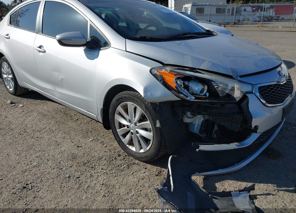 2016 KIA FORTE VIN: KNAFX4A6XG5462608