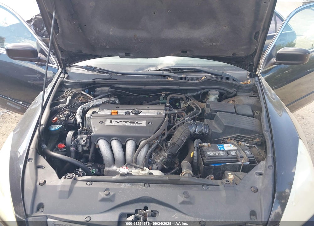 2004 HONDA ACCORD 2.4 EX VIN: 1HGCM56844A060022