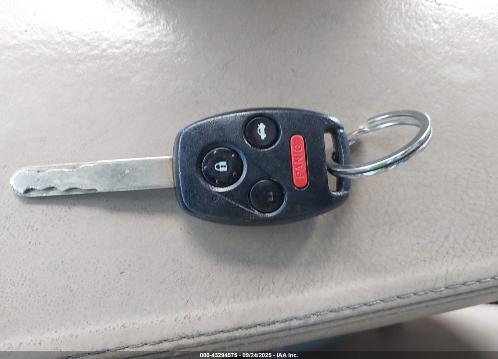 2004 HONDA ACCORD 2.4 EX VIN: 1HGCM56844A060022