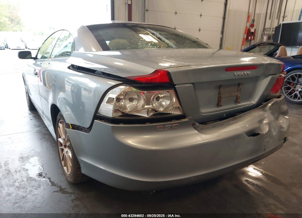 2007 VOLVO C70 T5 VIN: YV1MC68227J027345