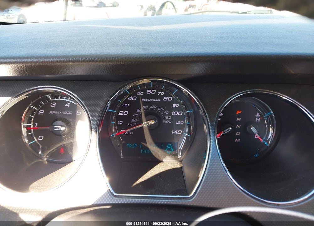 2011 FORD TAURUS VIN: 1FAHP2EW5BG134543
