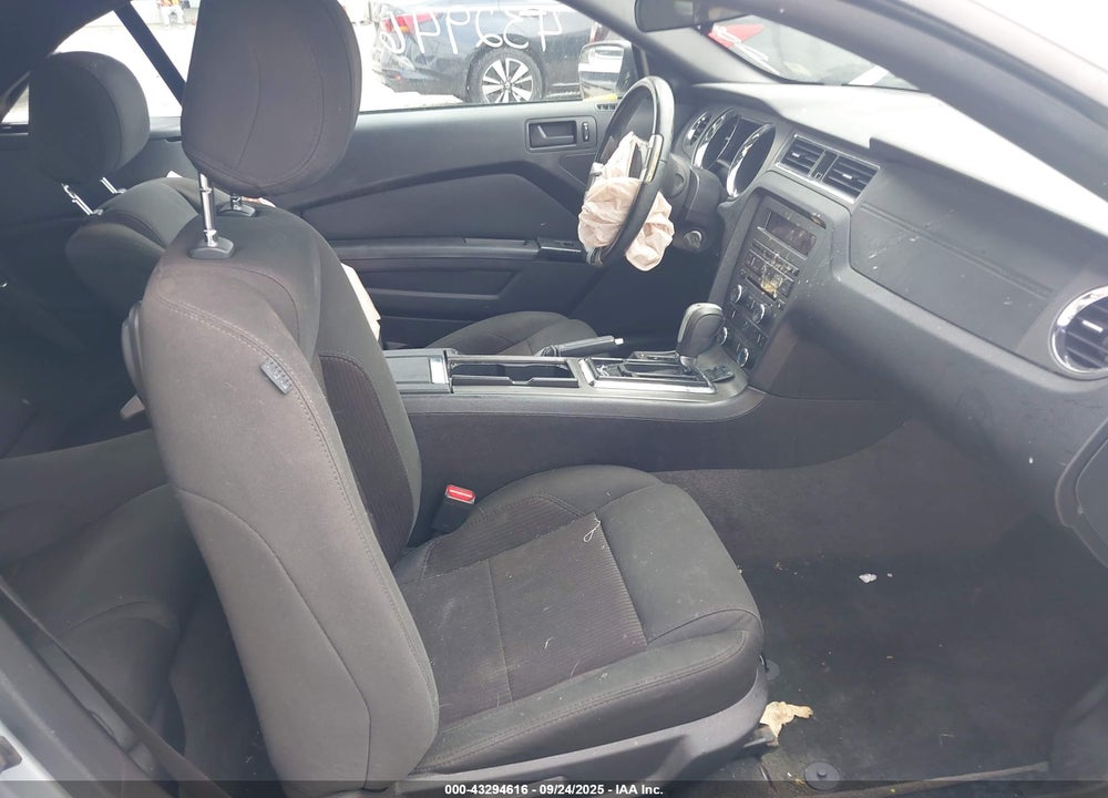2014 FORD MUSTANG VIN: 1ZVBP8EM1E5304489