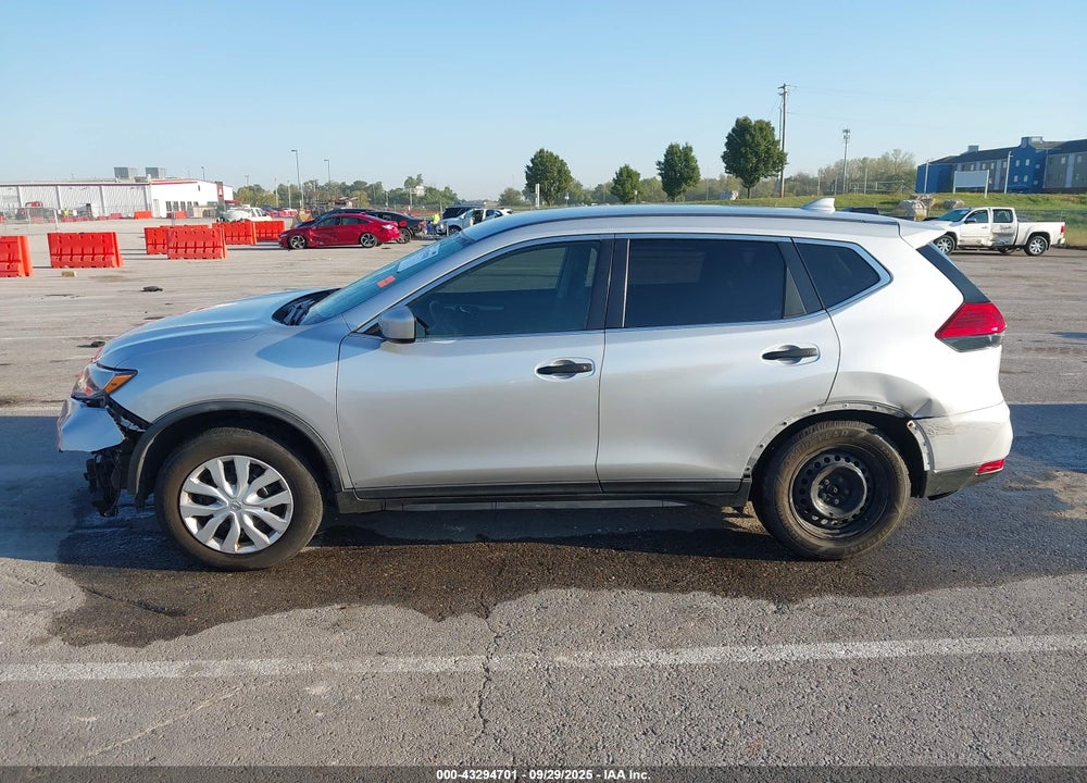 2017 NISSAN ROGUE SPORT VIN: KNMAT2MV8HP510595