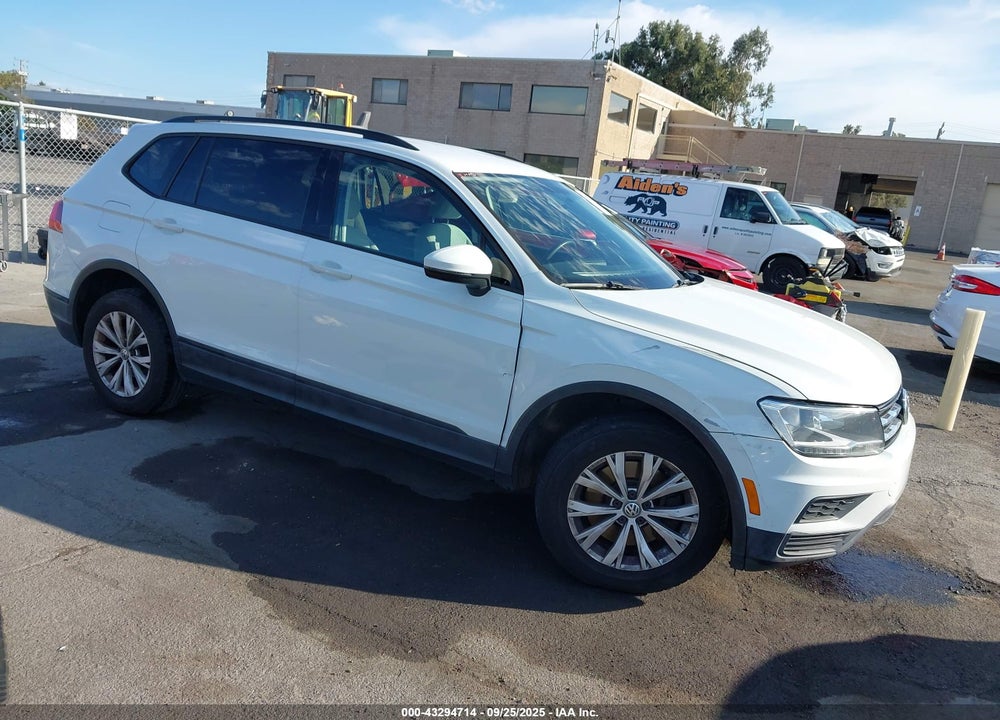 2018 VOLKSWAGEN TIGUAN 2.0T S VIN: 3VV1B7AX1JM198588