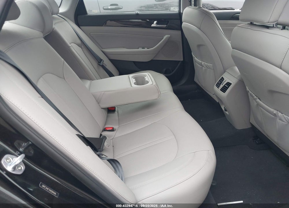 2017 HYUNDAI SONATA LIMITED VIN: 5NPE34AF7HH584046