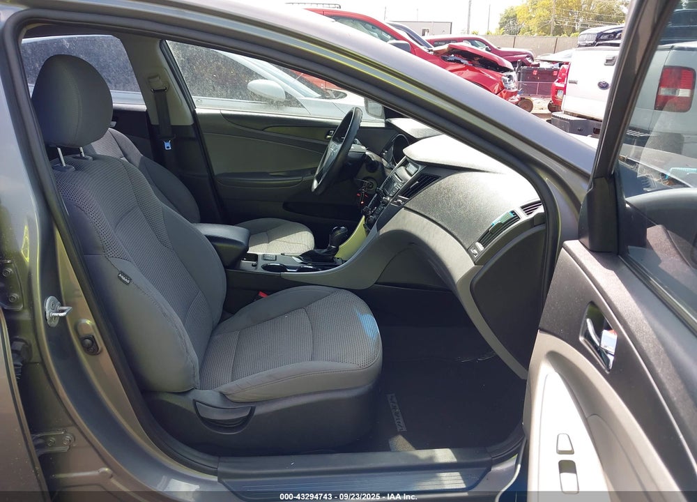 2013 HYUNDAI SONATA GLS VIN: 5NPEB4AC4DH549953