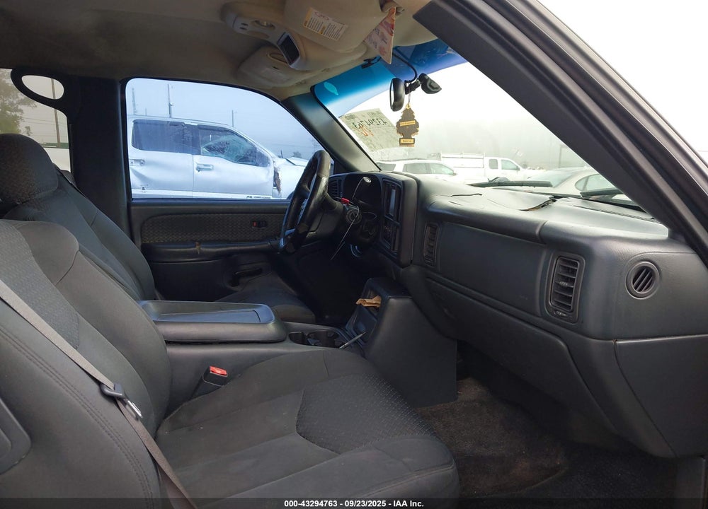 2002 CHEVROLET AVALANCHE 1500 VIN: 3GNEC13T02G210807