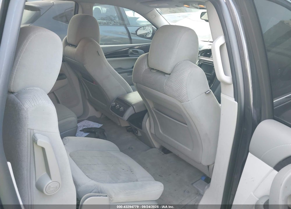 2016 BUICK ENCLAVE CONVENIENCE VIN: 5GAKRAKD2GJ330183
