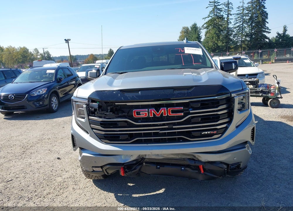 2025 GMC SIERRA 1500 4WD SHORT BOX AT4 VIN: 3GTUUEE85SG390450