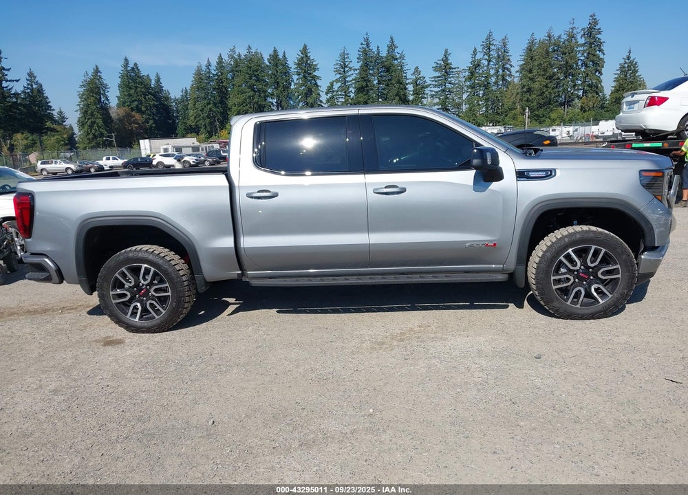 2025 GMC SIERRA 1500 4WD SHORT BOX AT4 VIN: 3GTUUEE85SG390450