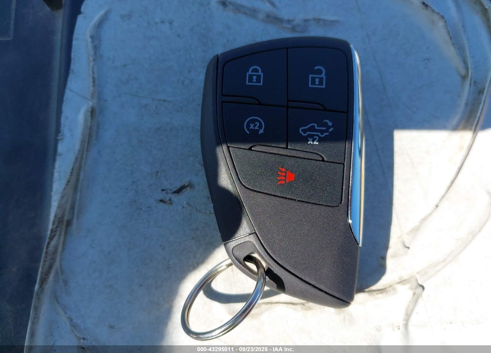2025 GMC SIERRA 1500 4WD SHORT BOX AT4 VIN: 3GTUUEE85SG390450