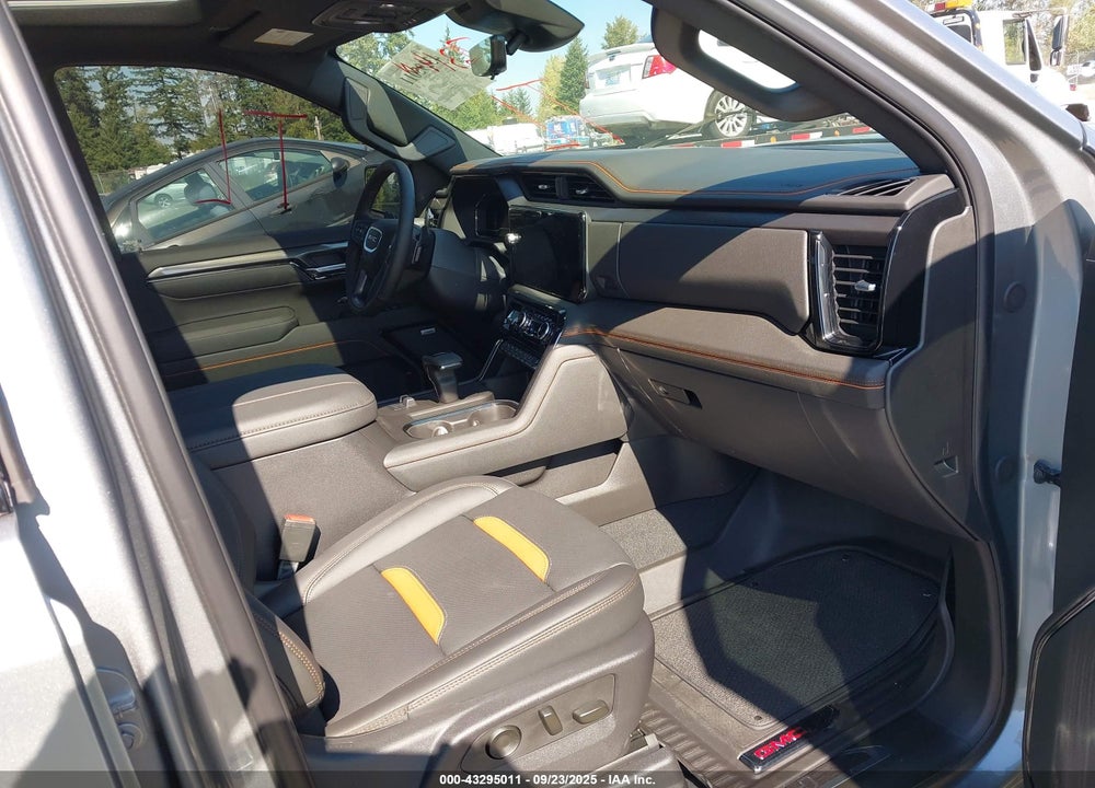 2025 GMC SIERRA 1500 4WD SHORT BOX AT4 VIN: 3GTUUEE85SG390450