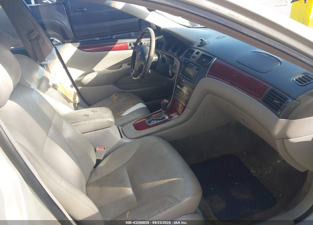 2002 LEXUS ES 300 VIN: JTHBF30G320012537