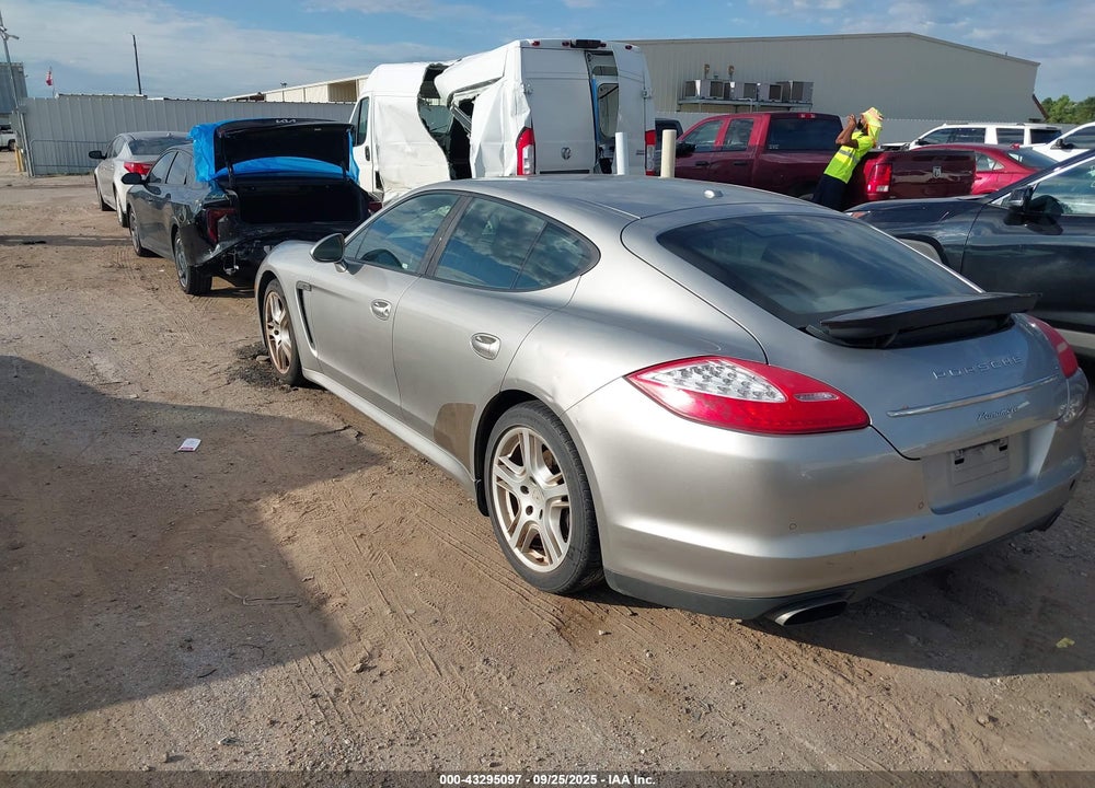2011 PORSCHE PANAMERA 4 VIN: WP0AA2A73BL011438