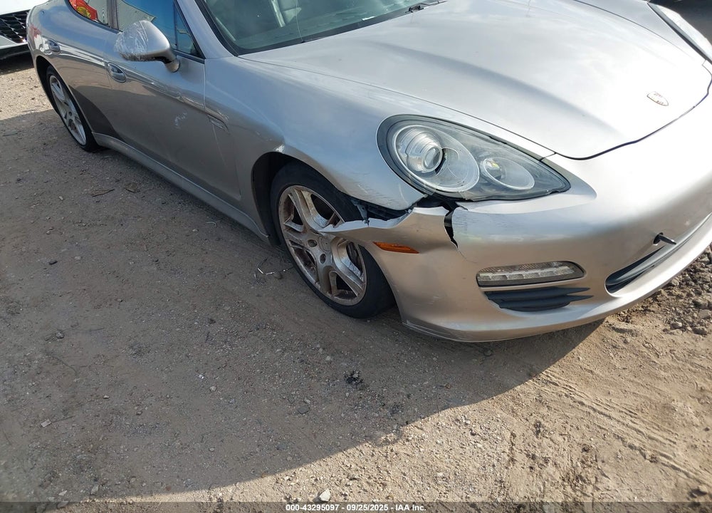 2011 PORSCHE PANAMERA 4 VIN: WP0AA2A73BL011438