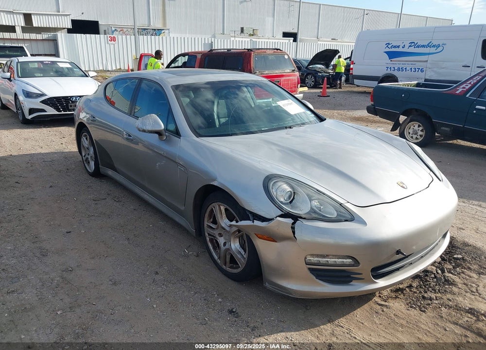 2011 PORSCHE PANAMERA 4 VIN: WP0AA2A73BL011438