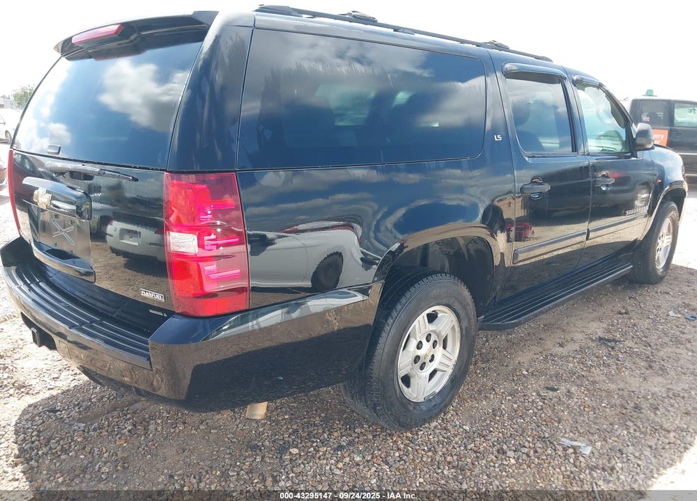 2007 CHEVROLET SUBURBAN 1500 VIN: 1GNFC16067R362023