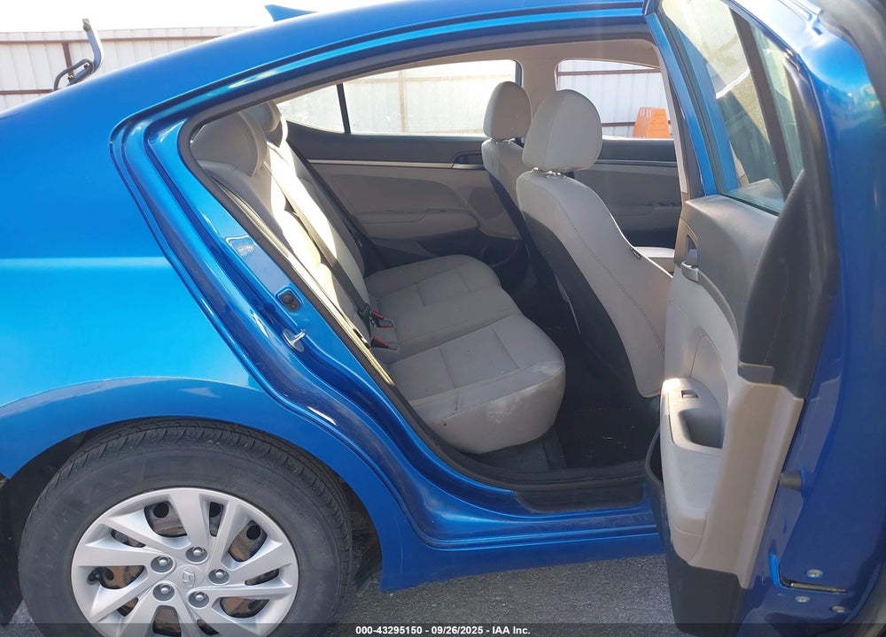 2017 HYUNDAI ELANTRA SE VIN: 5NPD74LF9HH114887