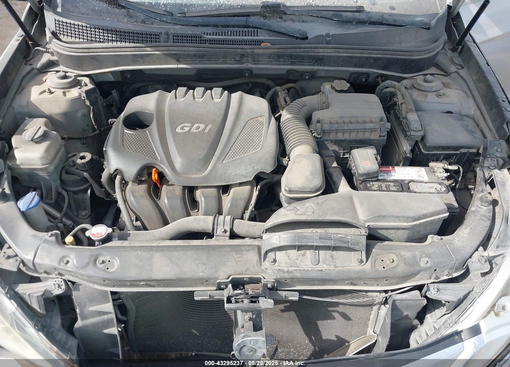 2011 HYUNDAI SONATA SE VIN: 5NPEC4AC2BH081795