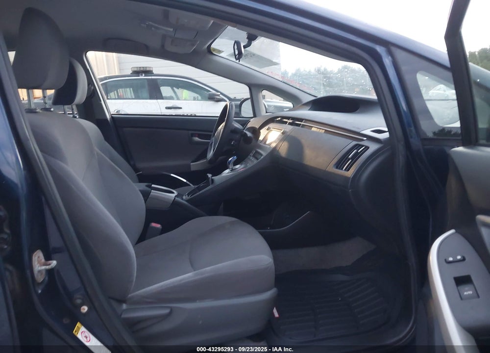 2014 TOYOTA PRIUS VIN: JTDKN3DUXE1755781