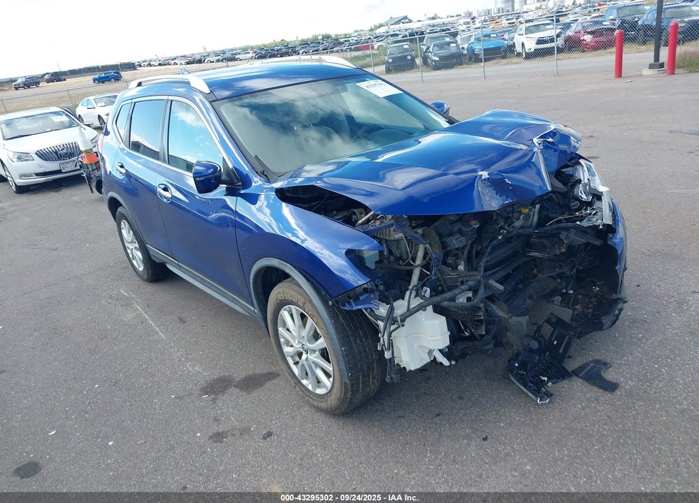 2018 NISSAN ROGUE SV VIN: KNMAT2MVXJP577768
