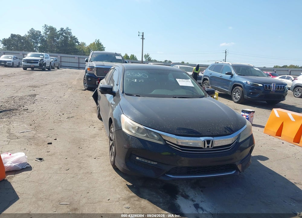 2017 HONDA ACCORD EX VIN: 1HGCR2F71HA282580