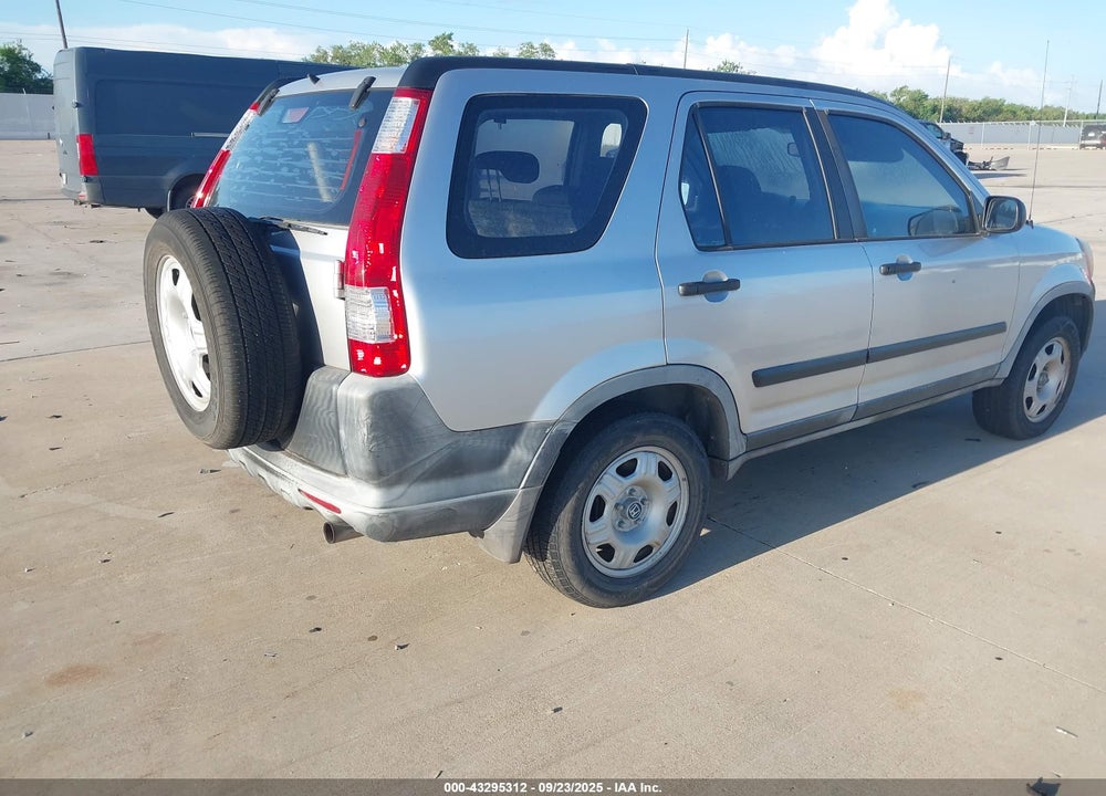 2005 HONDA CR-V LX VIN: JHLRD68565C002505