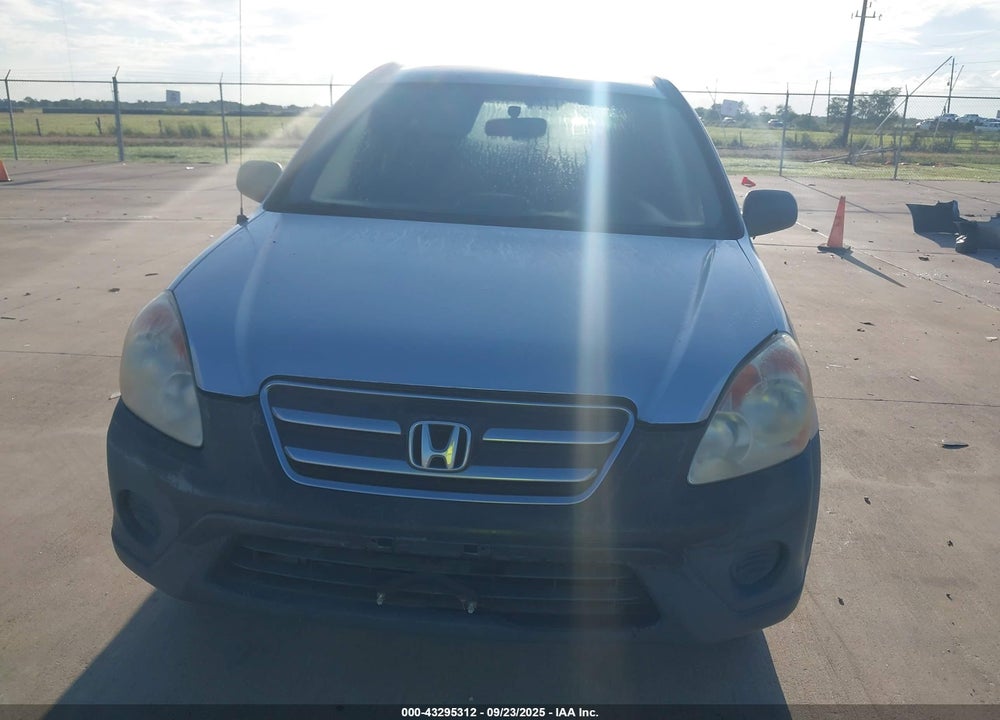 2005 HONDA CR-V LX VIN: JHLRD68565C002505