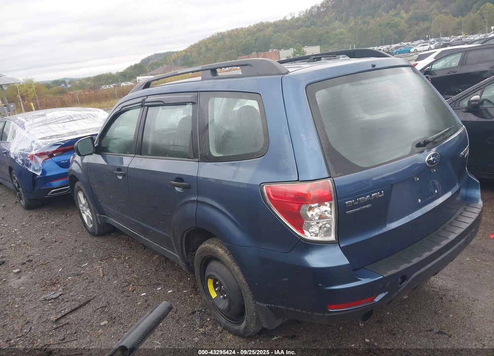 2011 SUBARU FORESTER 2.5X VIN: JF2SHABC8BH703012