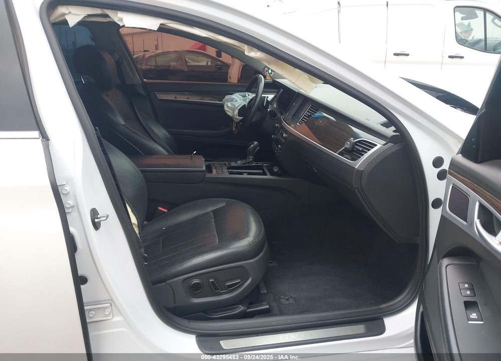 2016 HYUNDAI GENESIS VIN: KMHGN4JE7GU120426