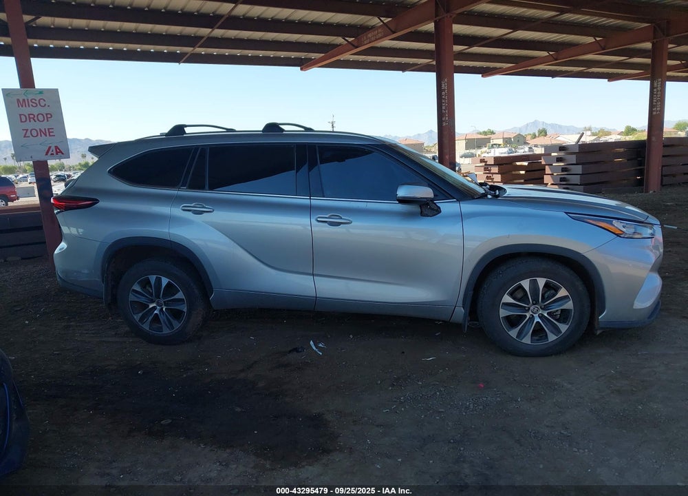 2020 TOYOTA HIGHLANDER XLE VIN: 5TDGZRBH5LS514651