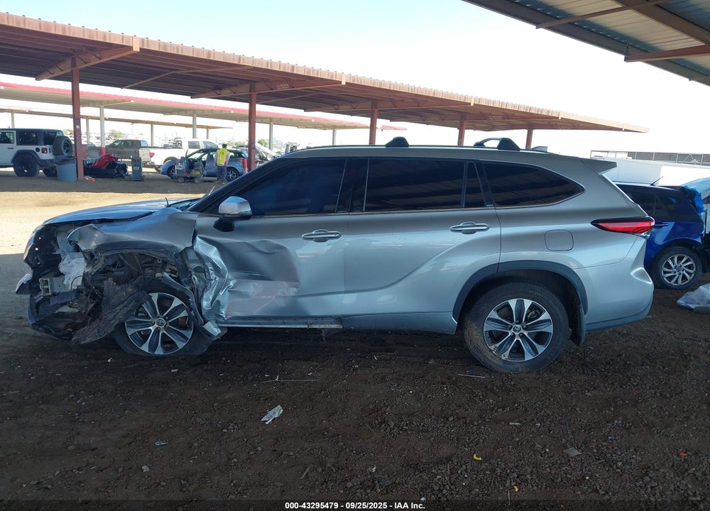 2020 TOYOTA HIGHLANDER XLE VIN: 5TDGZRBH5LS514651