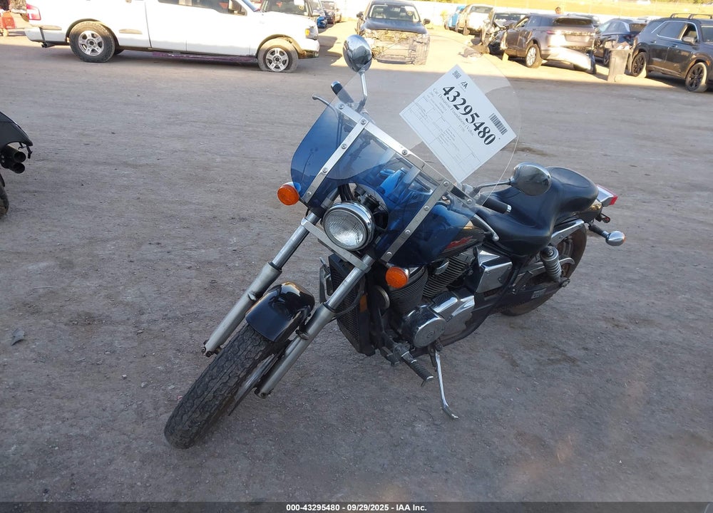 2002 HONDA VT750 DC VIN: JH2RC44042K620400