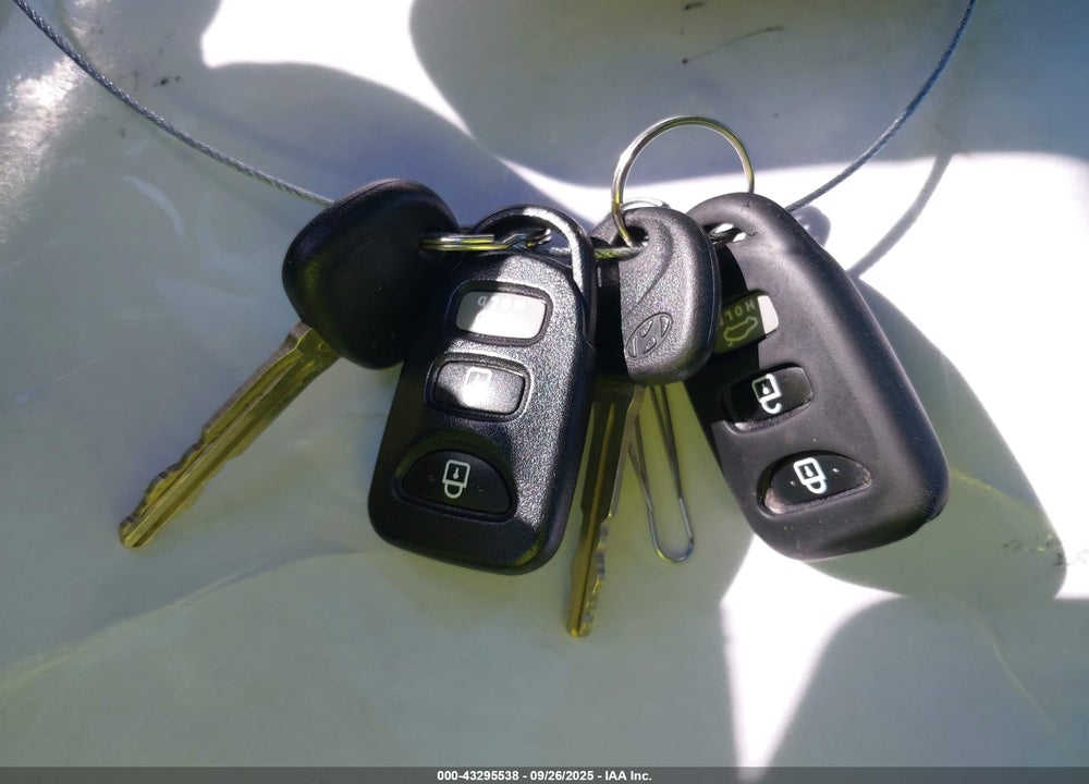2014 HYUNDAI ELANTRA SE VIN: 5NPDH4AEXEH533785
