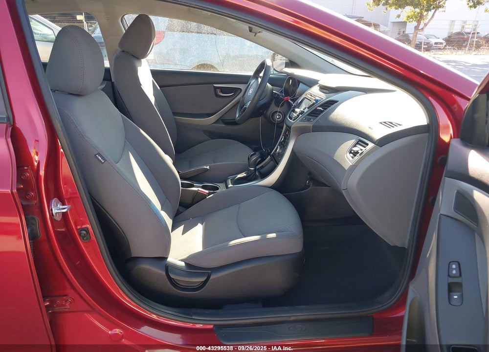 2014 HYUNDAI ELANTRA SE VIN: 5NPDH4AEXEH533785