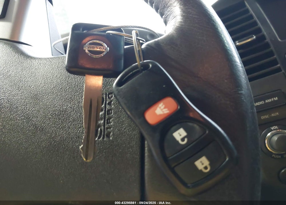 2012 NISSAN PATHFINDER SV VIN: 5N1AR1NN1CC625915