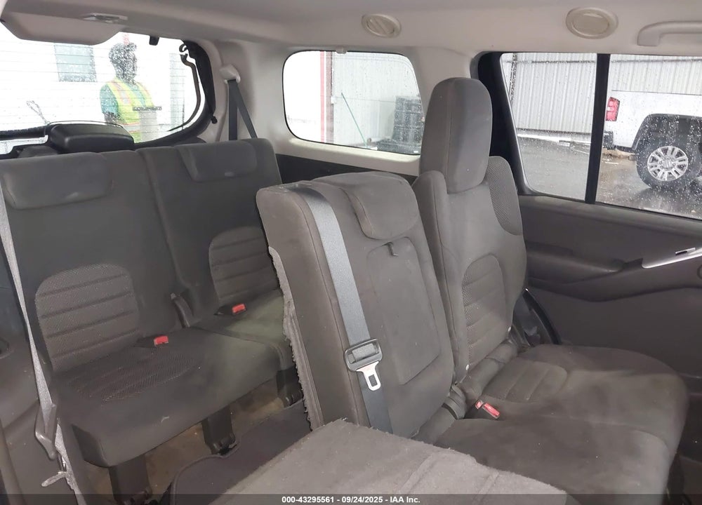 2012 NISSAN PATHFINDER SV VIN: 5N1AR1NN1CC625915