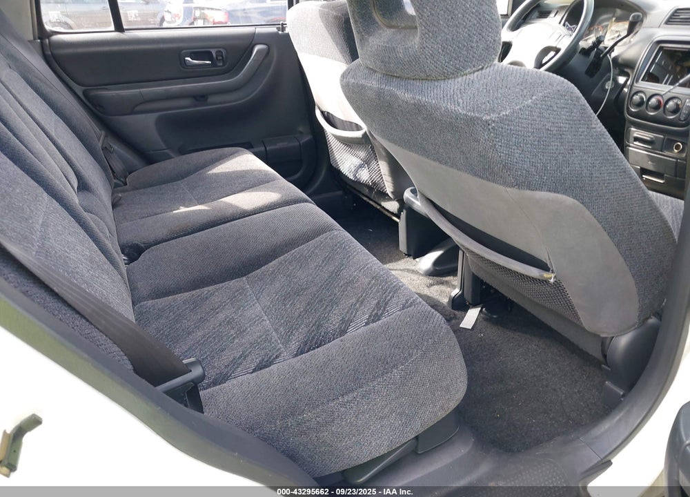 2000 HONDA CR-V EX VIN: JHLRD186XYC017380