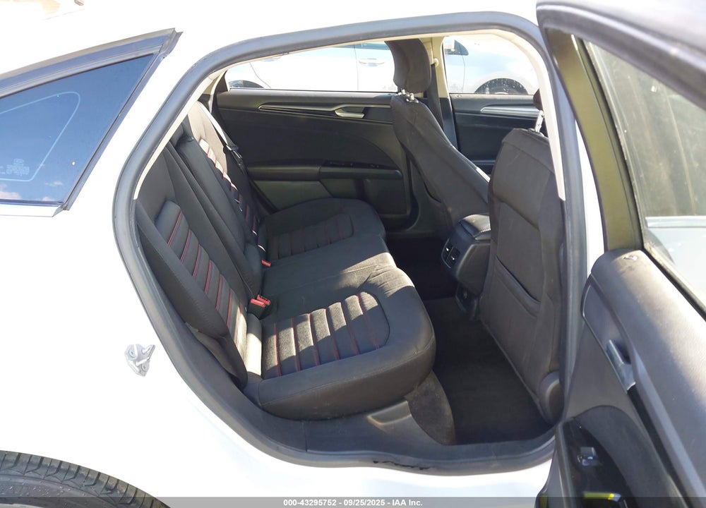 2017 FORD FUSION HYBRID SE VIN: 3FA6P0LU3HR387133