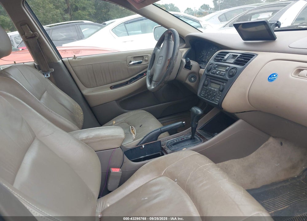 1999 HONDA ACCORD EX V6 VIN: 1HGCG165XXA022773