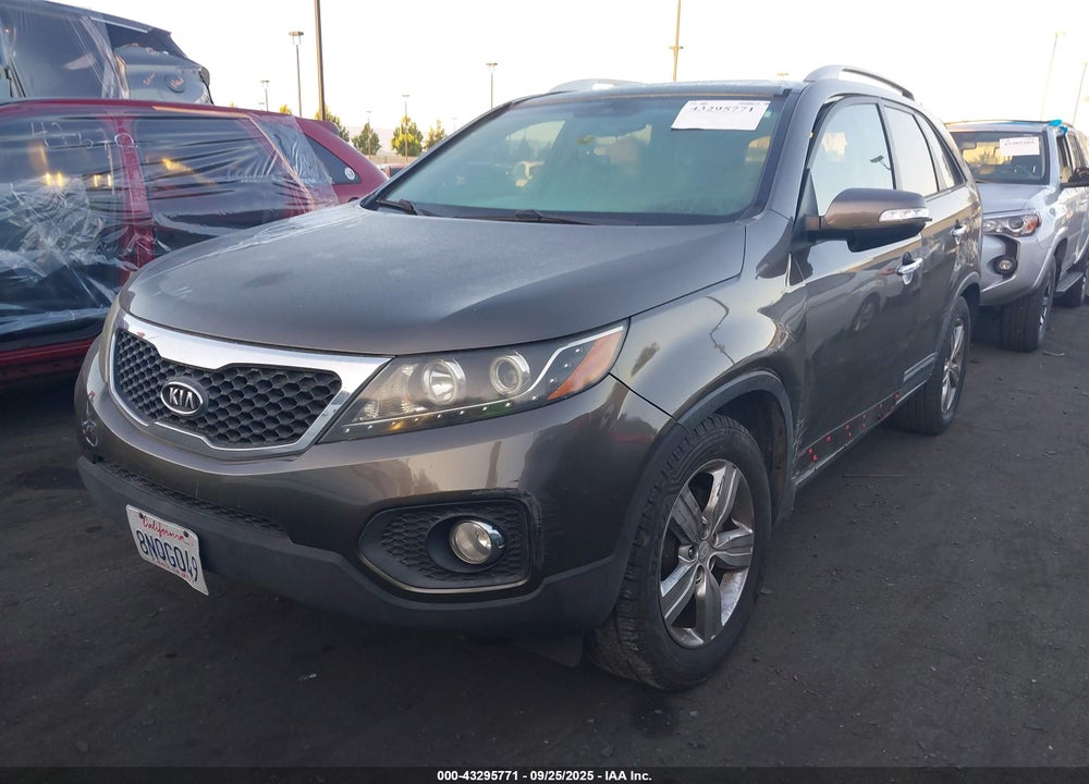 2013 KIA SORENTO VIN: 5XYKU4A20DG344531